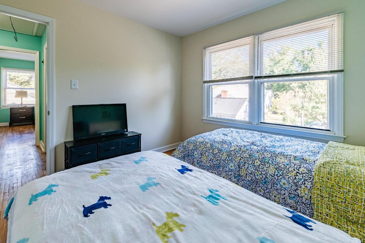 Centrally Located Spacious Abode Charlotte Exterior foto