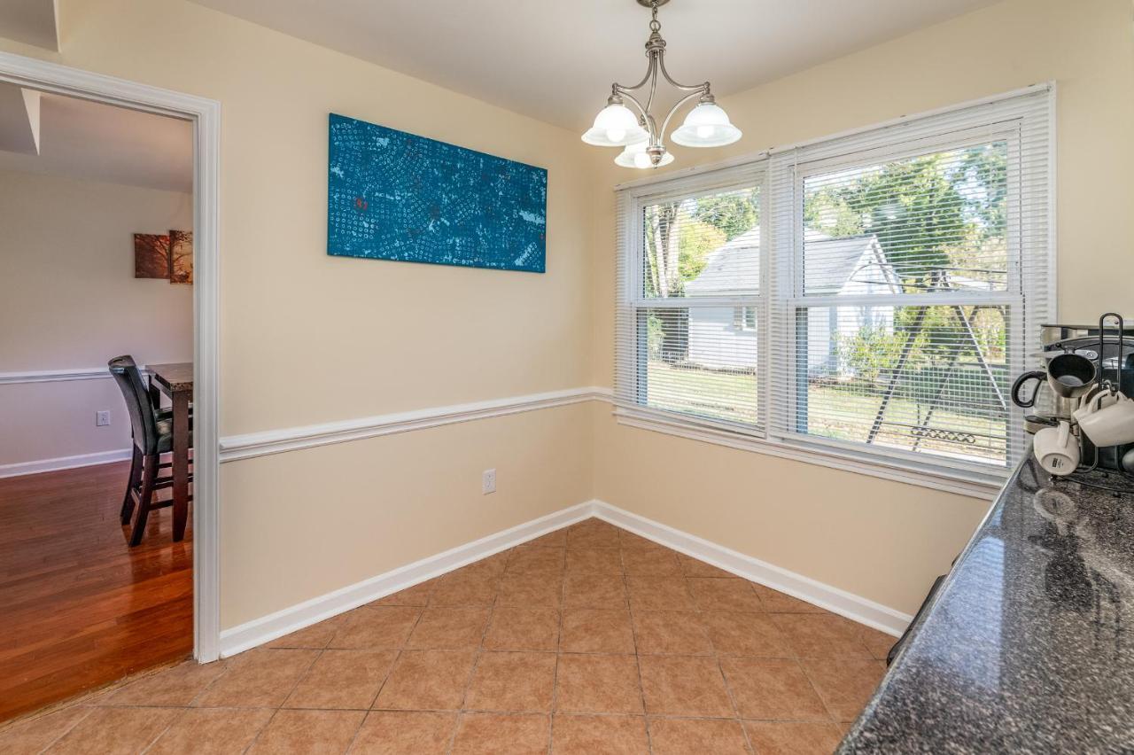 Centrally Located Spacious Abode Charlotte Exterior foto