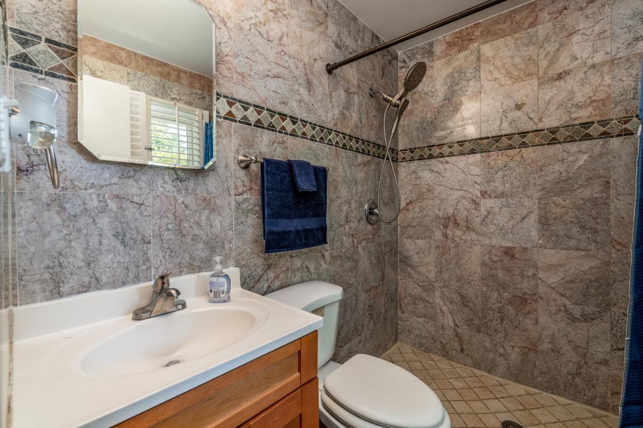 Centrally Located Spacious Abode Charlotte Exterior foto