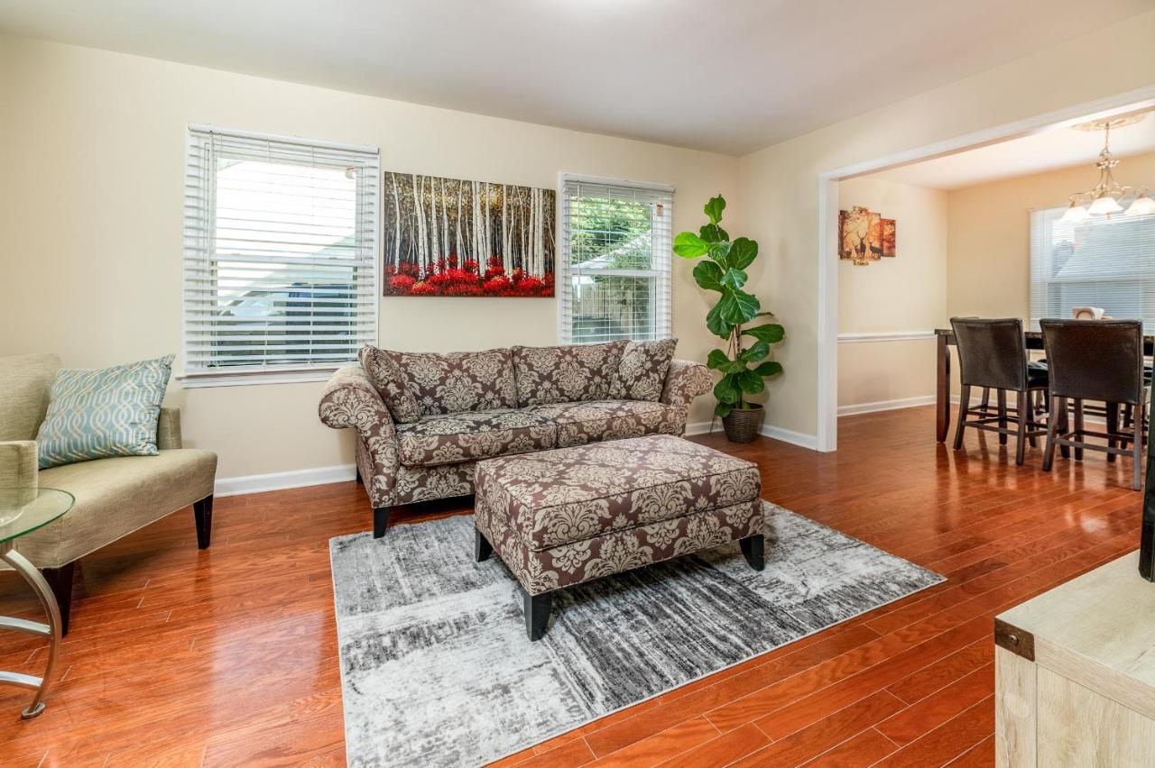 Centrally Located Spacious Abode Charlotte Exterior foto